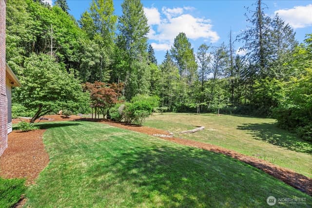 Property photo for 11000 164th Avenue SE, Renton photo 3