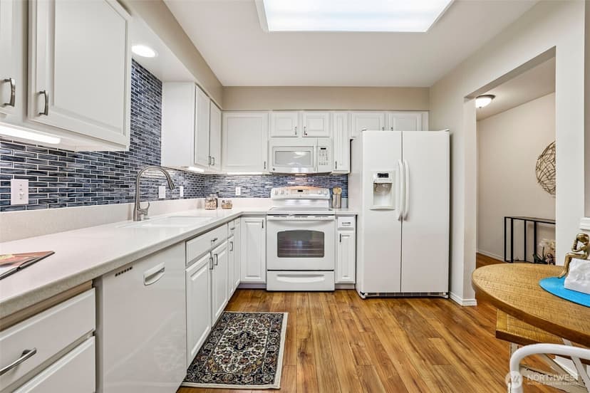 Property photo for 22535 SE Highland Circle #302, Issaquah photo 17