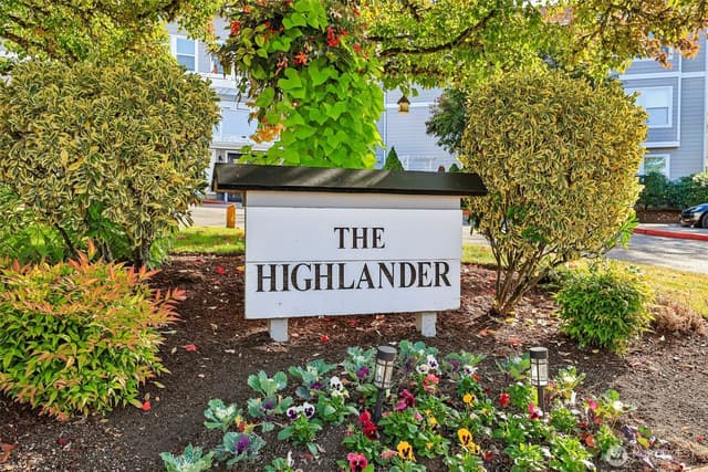 Property photo for 22535 SE Highland Circle #302, Issaquah photo 2