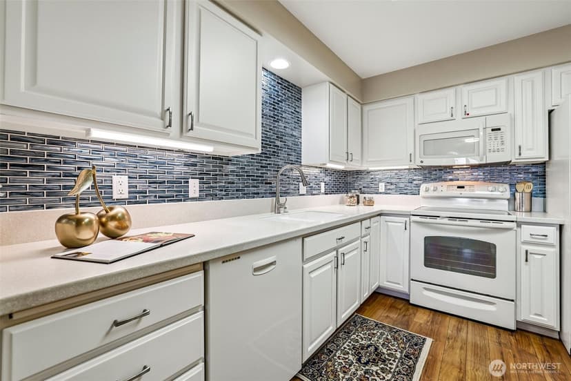 Property photo for 22535 SE Highland Circle #302, Issaquah photo 16