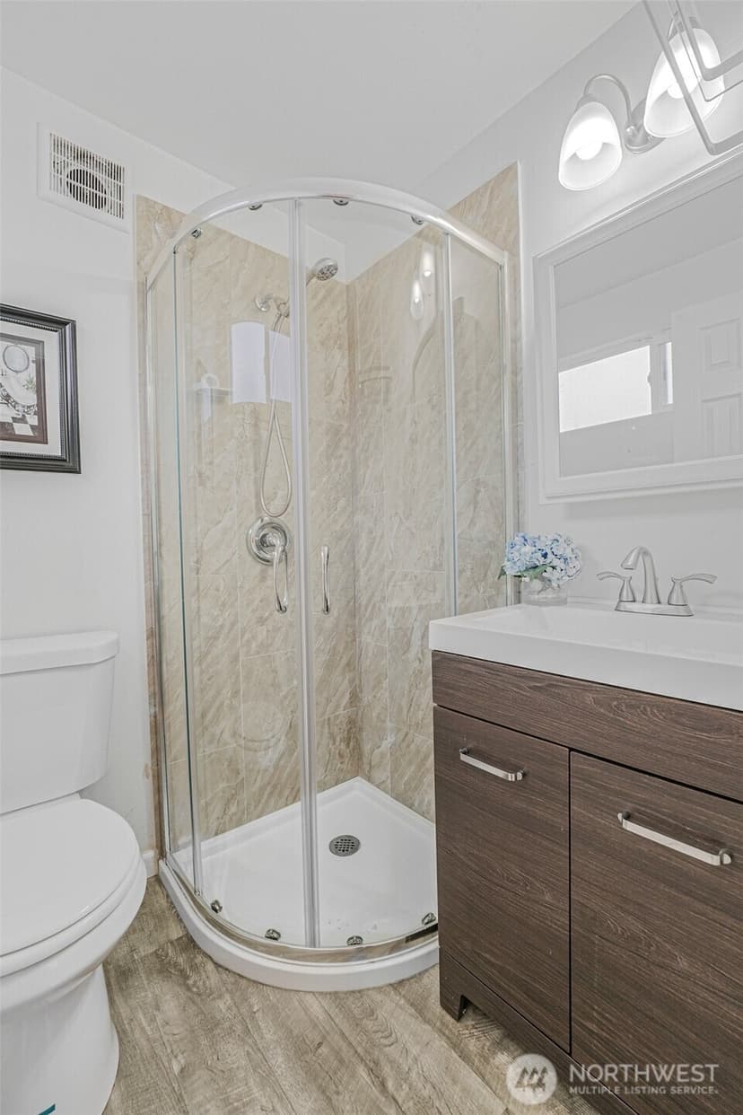 Property photo for 15425 SE 11th Street, Bellevue photo 15