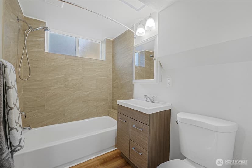 Property photo for 15425 SE 11th Street, Bellevue photo 18