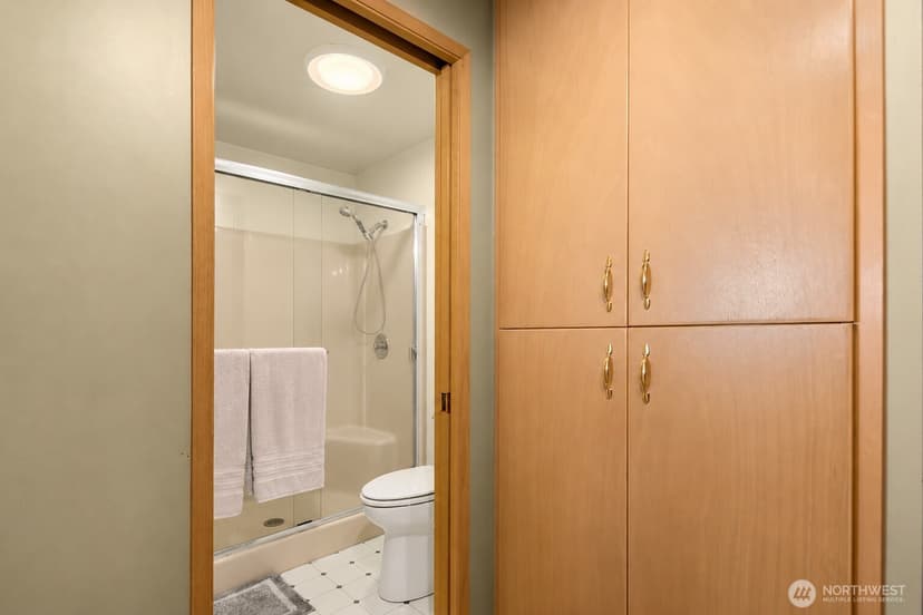 Property photo for 12820 SE 172nd Street, Renton photo 24