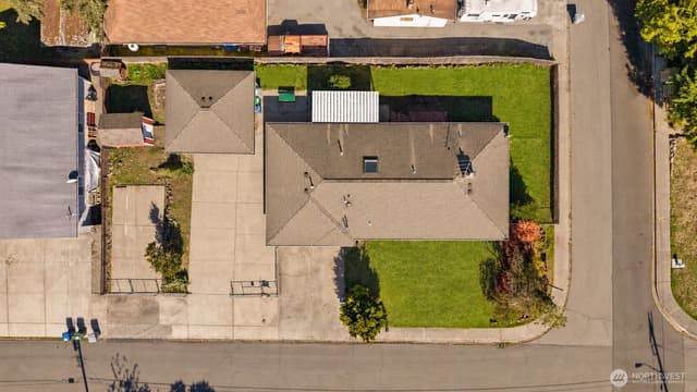 Property photo for 12820 SE 172nd Street, Renton photo 5