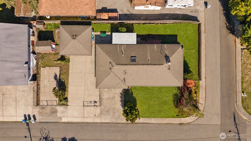 Property photo for 12820 SE 172nd Street, Renton photo 5