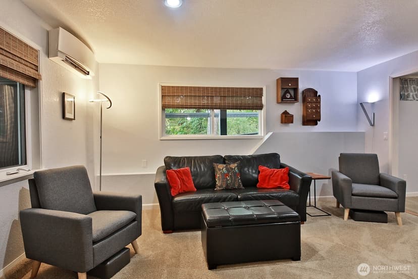Property photo for 2496 Discovery Place, Langley photo 33