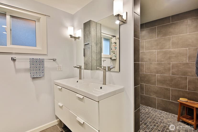 Property photo for 2496 Discovery Place, Langley photo 25
