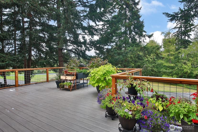 Property photo for 2496 Discovery Place, Langley photo 12