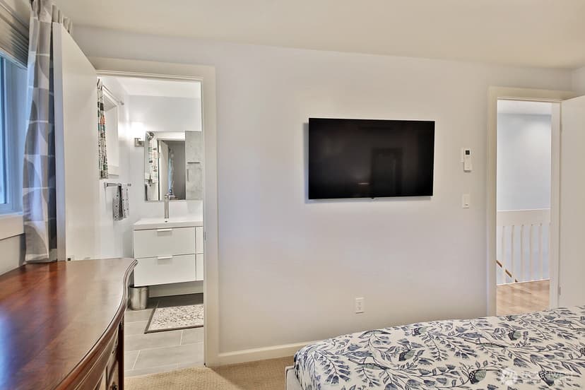 Property photo for 2496 Discovery Place, Langley photo 24
