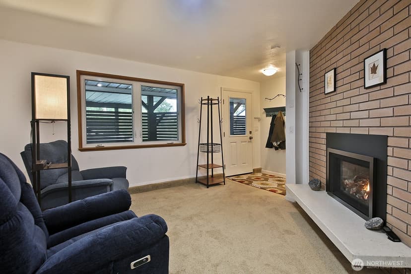 Property photo for 2496 Discovery Place, Langley photo 32