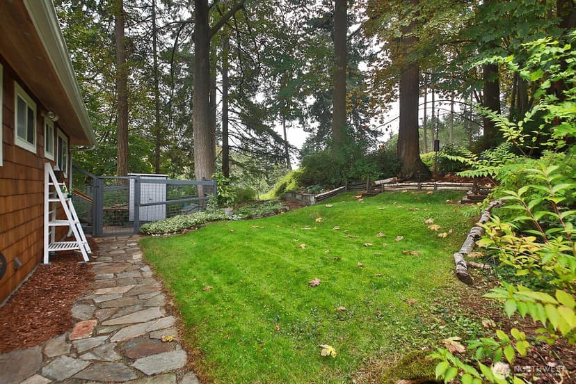 Property photo for 2496 Discovery Place, Langley photo 9