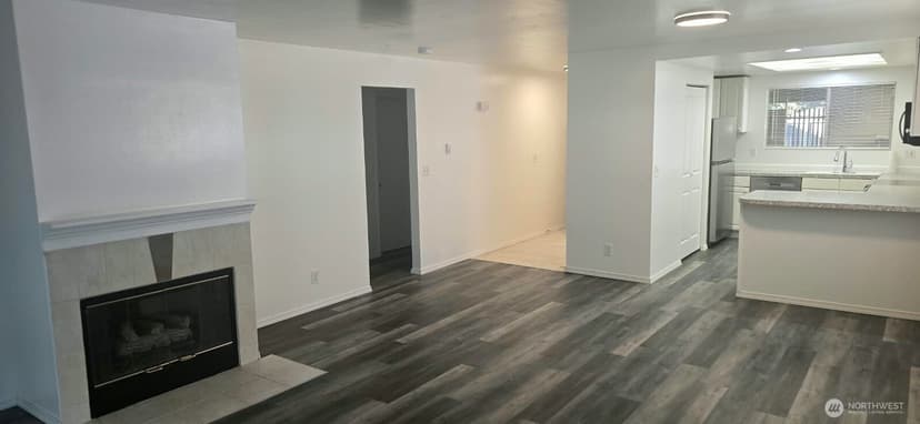 Property photo for 13821 SE Allen Road #B, Bellevue photo 11