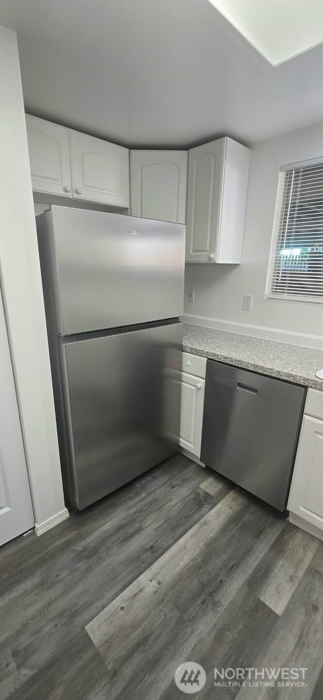 Property photo for 13821 SE Allen Road #B, Bellevue photo 3