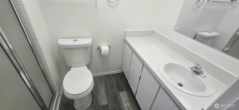 Property photo for 13821 SE Allen Road #B, Bellevue photo 8
