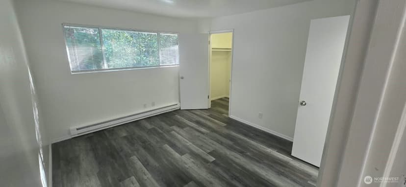 Property photo for 13821 SE Allen Road #B, Bellevue photo 10