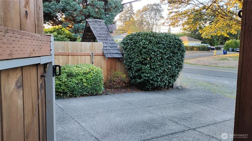 Property photo for 6502 Avondale Road SW, Lakewood photo 7
