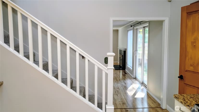 Property photo for 6502 Avondale Road SW, Lakewood photo 16