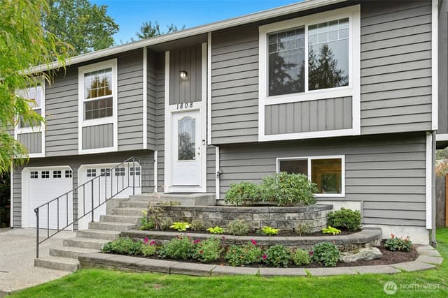 Property photo for 1808 225th Street SE, Bothell photo 2