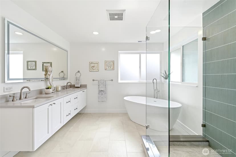 Property photo for 8205 SE 71st Street, Mercer Island photo 13