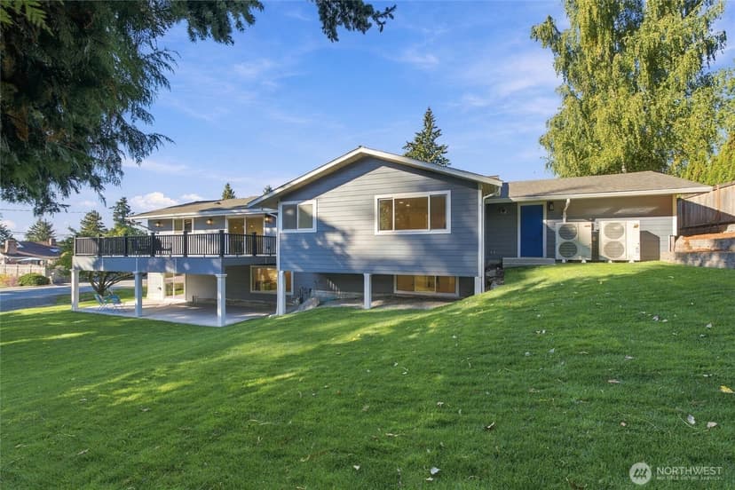 Property photo for 8205 SE 71st Street, Mercer Island photo 32