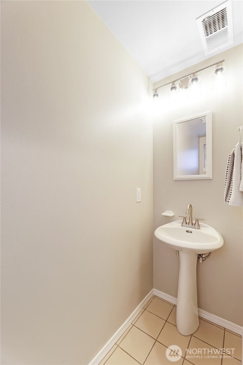 Property photo for 11520 Maple Court, Mukilteo photo 7