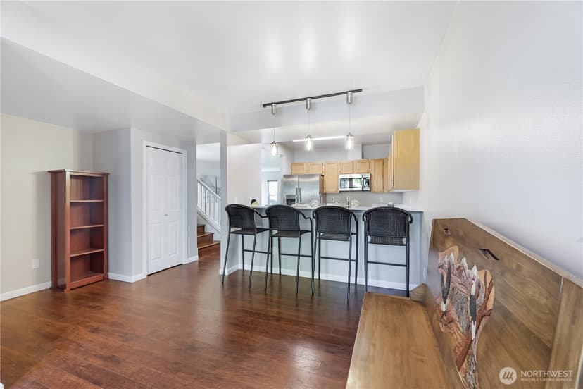 Property photo for 11520 Maple Court, Mukilteo photo 4