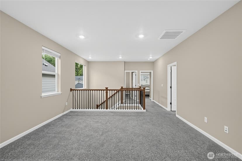 Property photo for 12911 Emerald Ridge Boulevard E, Puyallup photo 10
