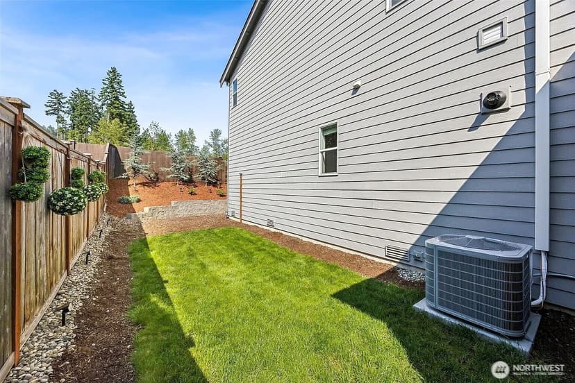 Property photo for 12911 Emerald Ridge Boulevard E, Puyallup photo 35