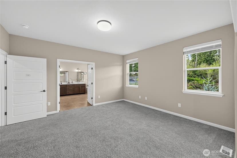 Property photo for 12911 Emerald Ridge Boulevard E, Puyallup photo 22