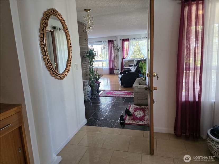 Property photo for 2818 S Dawson Street, Seattle photo 9