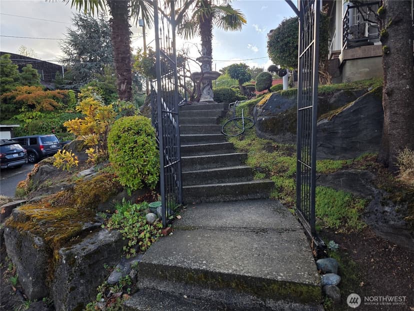 Property photo for 2818 S Dawson Street, Seattle photo 15