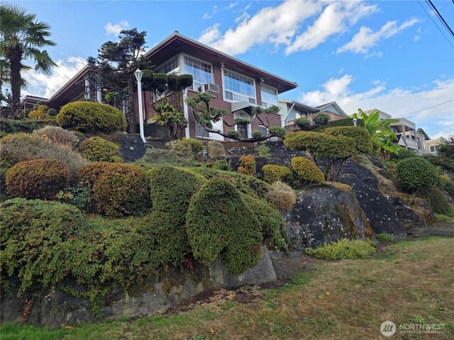 Property photo for 2818 S Dawson Street, Seattle photo 3