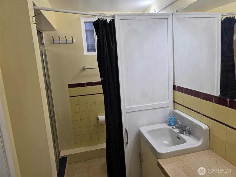 Property photo for 2818 S Dawson Street, Seattle photo 8