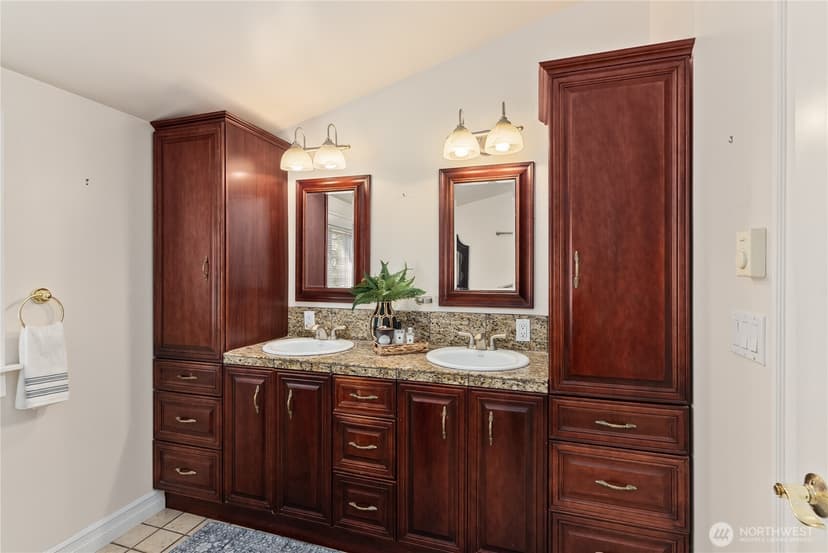 Property photo for 5436 44th Avenue SW, Seattle photo 17