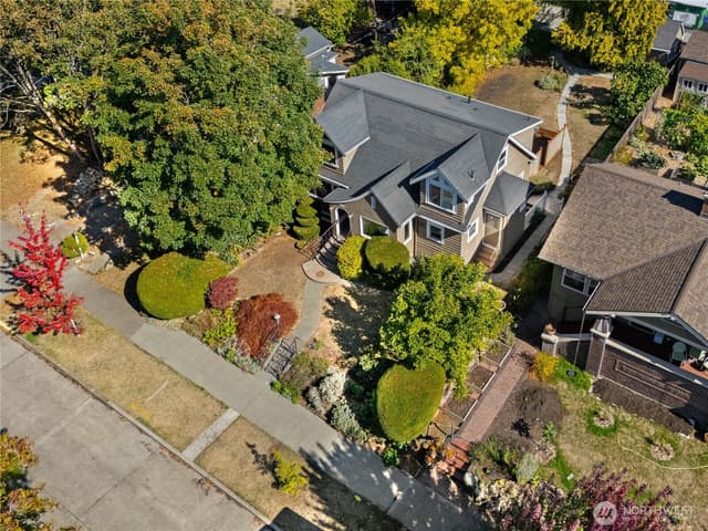 Property photo for 5436 44th Avenue SW, Seattle photo 2