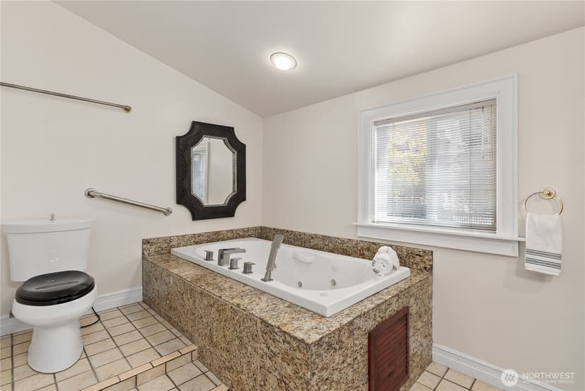 Property photo for 5436 44th Avenue SW, Seattle photo 18