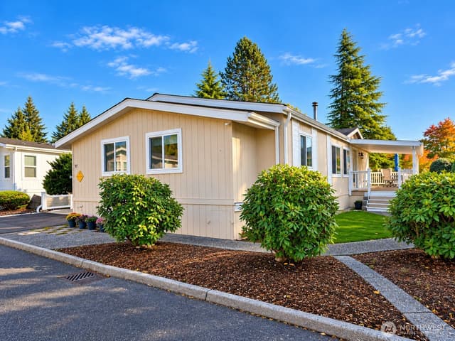 Property photo for 1427 100th Street SW #97, Everett photo 2