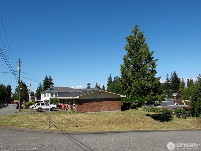 Property photo for 4827 Vesper Drive, Everett photo 2