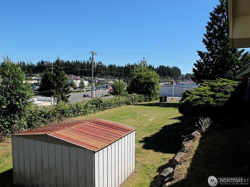 Property photo for 4827 Vesper Drive, Everett photo 6