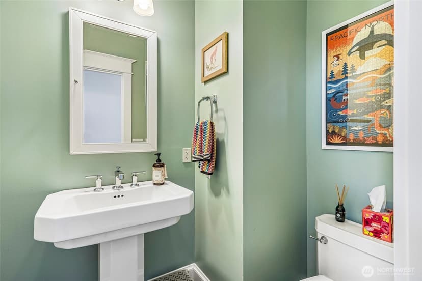 Property photo for 7725 16th Avenue NE, Seattle photo 15