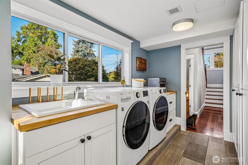 Property photo for 7725 16th Avenue NE, Seattle photo 14