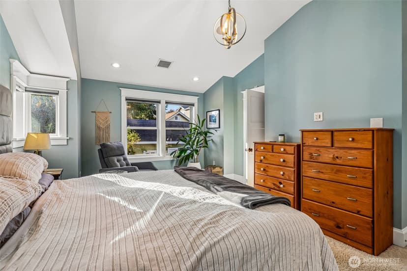 Property photo for 7725 16th Avenue NE, Seattle photo 22