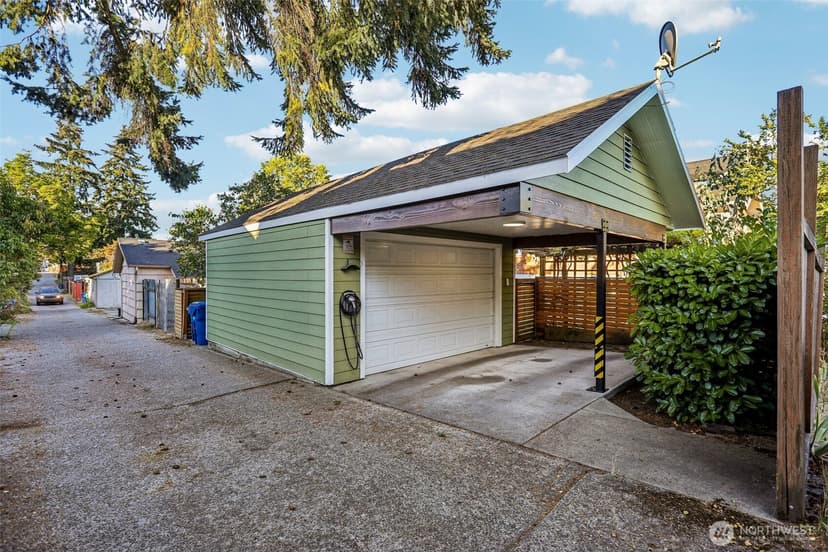 Property photo for 7725 16th Avenue NE, Seattle photo 32