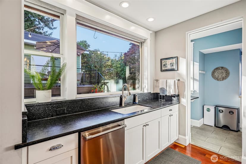 Property photo for 7725 16th Avenue NE, Seattle photo 12