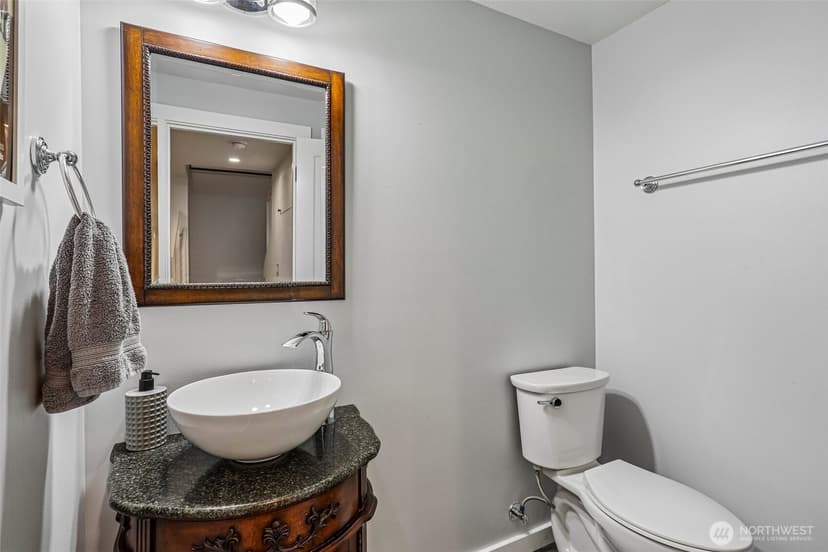 Property photo for 7725 16th Avenue NE, Seattle photo 29