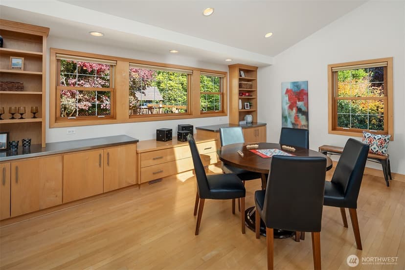 Property photo for 12750 NE 35th Place, Bellevue photo 21