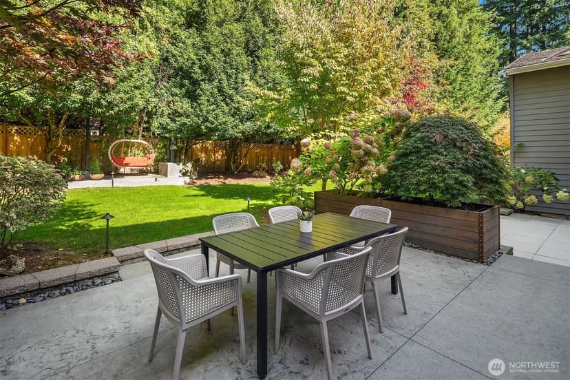 Property photo for 12750 NE 35th Place, Bellevue photo 32