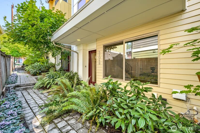 Property photo for 5206 Delridge Way SW #B, Seattle photo 29