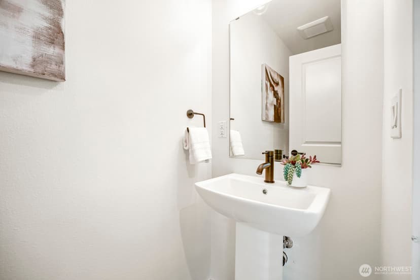 Property photo for 5206 Delridge Way SW #B, Seattle photo 17