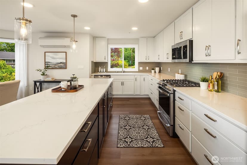 Property photo for 554 Paradise Lane #C202, Edmonds photo 9